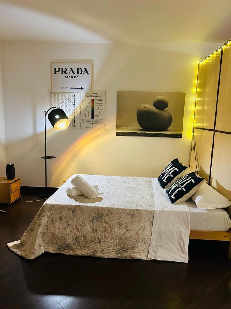 Prada Apartment Milan Bagian luar foto